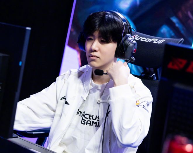 一个观察美 一个观察美